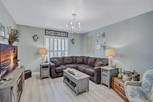 563 Lewis Blvd SE, Saint Petersburg, FL 33705 - Photo 15