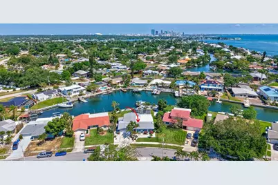 563 Lewis Boulevard SE, Saint Petersburg, FL 33705 - Photo 3