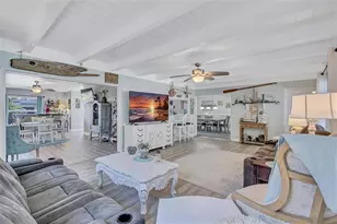 563 Lewis Blvd SE, Saint Petersburg, FL 33705 - Photo 9