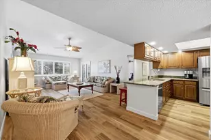 2593 Countryside Blvd, Clearwater, FL 33761 - Photo 3