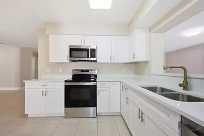 4017 Braesgate Lane, Tampa, FL 33624 - Photo 7