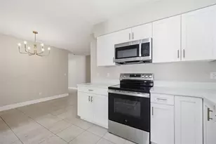 4017 Braesgate Ln, Tampa, FL 33624 - Photo 11