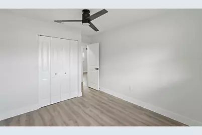 4075 38th Avenue N, Saint Petersburg, FL 33713 - Photo 15