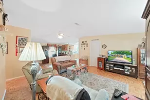 37701 Newal Ave, Zephyrhills, FL 33542 - Photo 43