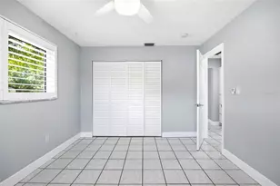 7500 Orpine Dr N, Saint Petersburg, FL 33702 - Photo 17