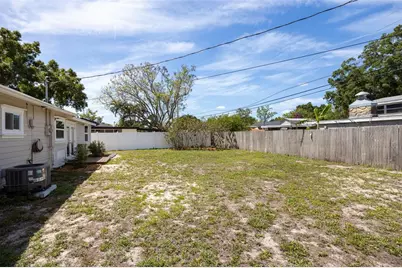 7500 Orpine Drive N, Saint Petersburg, FL 33702 - Photo 23