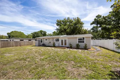 7500 Orpine Drive N, Saint Petersburg, FL 33702 - Photo 5