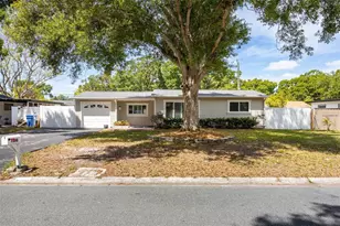 7500 Orpine Dr N, Saint Petersburg, FL 33702 - Photo 25