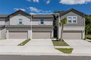 32502 Limitless Pl, Wesley Chapel, FL 33545 - Photo 3