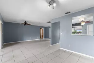 17635 Meadowbridge Dr, Lutz, FL 33549 - Photo 7
