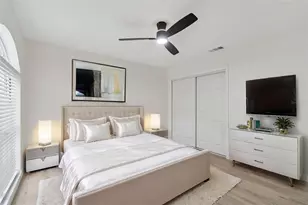 13934 Clubhouse Cir, Tampa, FL 33618 - Photo 47