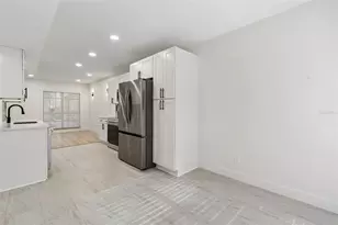 13934 Clubhouse Cir, Tampa, FL 33618 - Photo 15