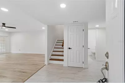 13934 Clubhouse Circle #8, Tampa, FL 33618 - Photo 21
