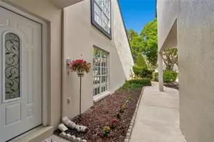 13934 Clubhouse Cir, Tampa, FL 33618 - Photo 5