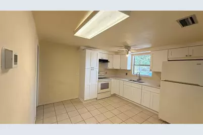 2658 61st Avenue N, Saint Petersburg, FL 33714 - Photo 7