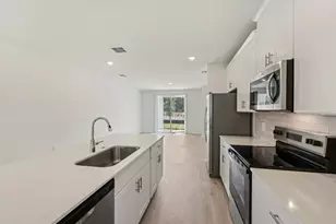 887 Sunshower Dr, Lady Lake, FL 32159 - Photo 5
