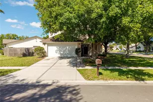 9758 Fox Hollow Rd, Tampa, FL 33647 - Photo 45