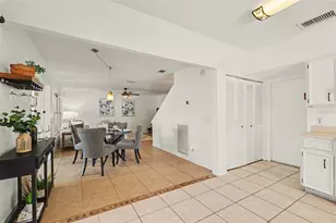 9758 Fox Hollow Rd, Tampa, FL 33647 - Photo 9