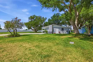 1511 4th St SW, Largo, FL 33770 - Photo 3