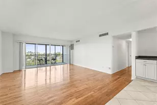 10355 Paradise Blvd, Treasure Island, FL 33706 - Photo 21