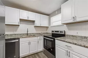 9228 82nd Way, Seminole, FL 33777 - Photo 13