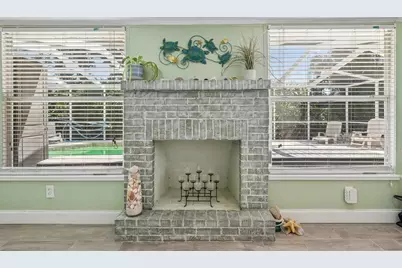 10572 Blossom Lake Drive, Seminole, FL 33772 - Photo 17