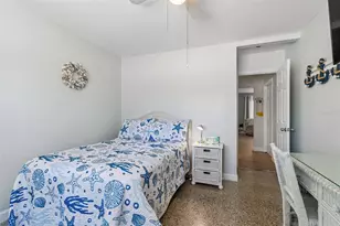 10572 Blossom Lake Dr, Seminole, FL 33772 - Photo 15