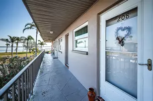 2 Causeway Blvd, Dunedin, FL 34698 - Photo 11