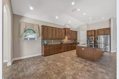 5201 Sparrowglen Place, Lithia, FL 33547 - Photo 9