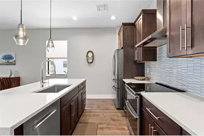 2521 11th Place N, Saint Petersburg, FL 33713 - Photo 5