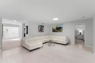 2836 Quail Hollow Rd W, Clearwater, FL 33761 - Photo 3
