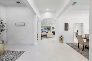 10254 Shadow Branch Dr, Tampa, FL 33647 - Photo 9