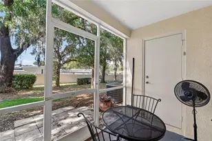 37604 Aaralyn Rd, Zephyrhills, FL 33542 - Photo 13