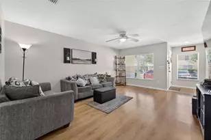 37604 Aaralyn Rd, Zephyrhills, FL 33542 - Photo 5