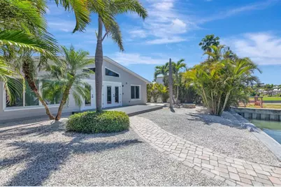 308 173rd Avenue E, North Redington Beach, FL 33708 - Photo 35
