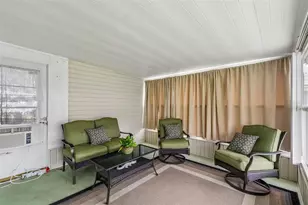 37644 Pinata Ave, Zephyrhills, FL 33541 - Photo 41