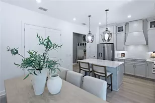 7444 Summer Ct, Sarasota, FL 34231 - Photo 9