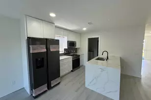 1842 Maryland Ave NE, Saint Petersburg, FL 33703 - Photo 5