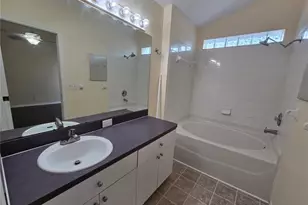 545 Summer Sails Dr, Valrico, FL 33594 - Photo 7