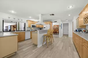 3111 Hyde Park Dr, Clearwater, FL 33761 - Photo 15