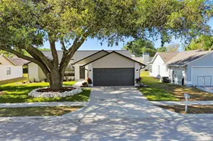 8452 Yearling Ln, New Port Richey, FL 34653 - Photo 35