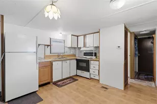 37622 March Ln, Zephyrhills, FL 33541 - Photo 5