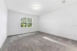 37834 Clinch Cir, Zephyrhills, FL 33540 - Photo 7