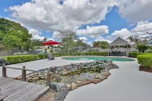 1311 Estatewood Dr, Brandon, FL 33510 - Photo 33