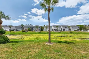1063 Paseo Del Rio NE, Saint Petersburg, FL 33702 - Photo 39