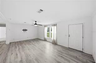 38645 Henry Dr, Zephyrhills, FL 33542 - Photo 9