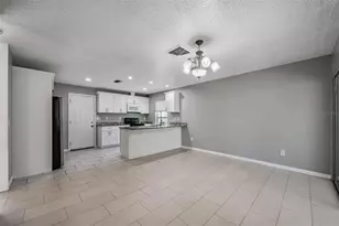 8119 San Bernardino Dr, Port Richey, FL 34668 - Photo 31
