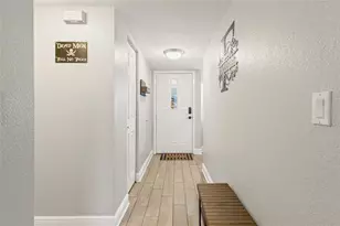 5817 Park St N, Saint Petersburg, FL 33709 - Photo 3