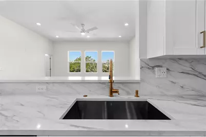 4234 4th Street S, Saint Petersburg, FL 33705 - Photo 21