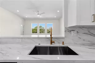 4234 4th St S, Saint Petersburg, FL 33705 - Photo 21